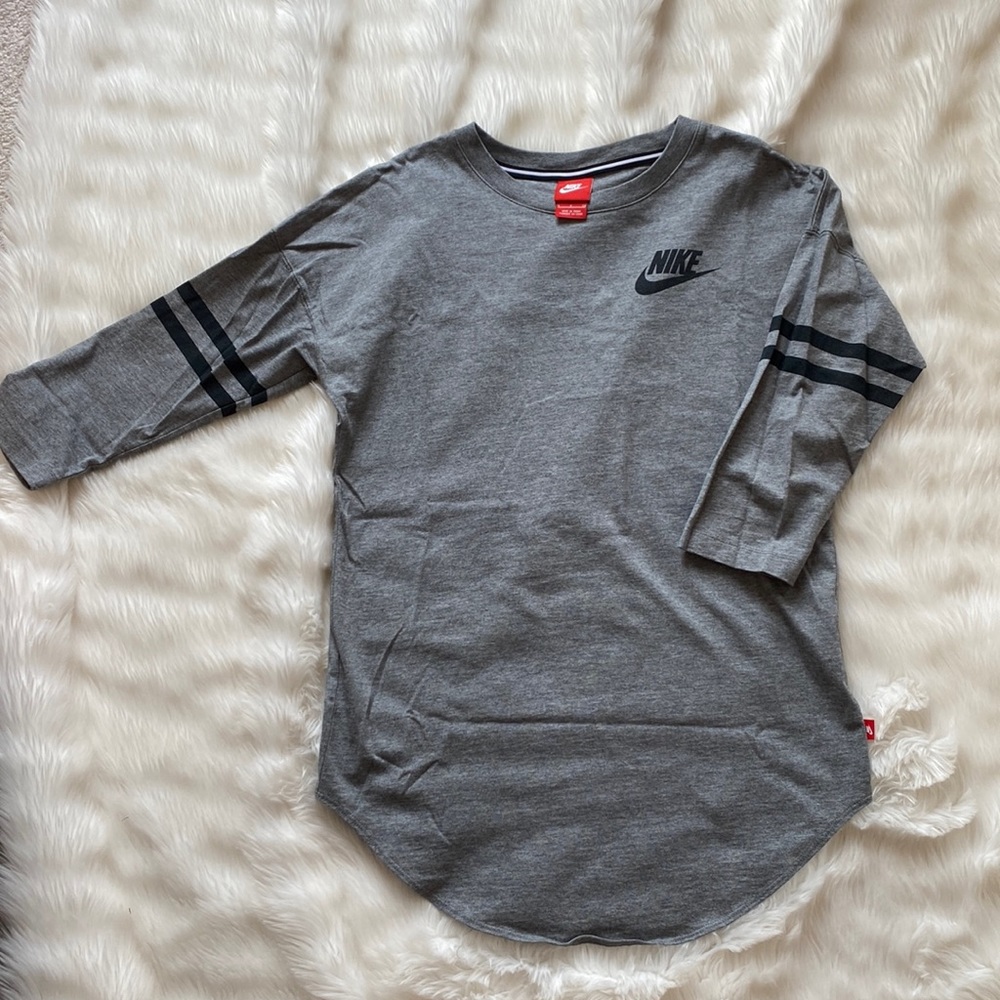 Nike quarter sleeve shirt